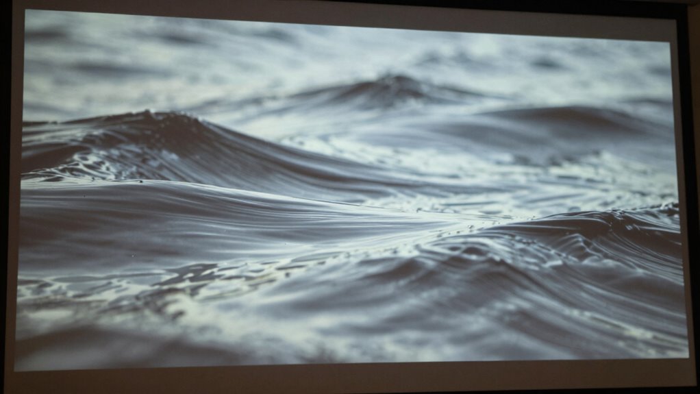 screen wrinkles and waves