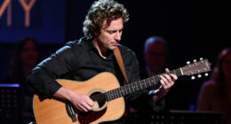 Noah Kahan Performs “Bridge Over Troubled Water” For Emmys’ In Memoriam: Watch