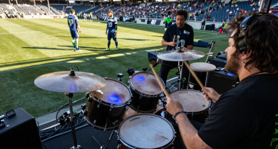 Tool’s Danny Carey And The Cult’s John Tempesta Perform With Seattle Seahawks Drumline: Watch